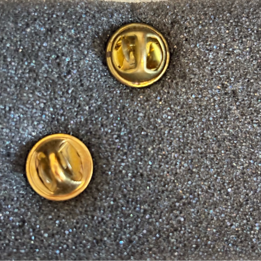 Vintage Avon Gold and Pink Fashion Brooch Set - Picture 2 of 2